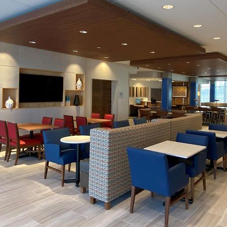 Holiday Inn Express & Suites - Aurora By Ihg Dış mekan fotoğraf