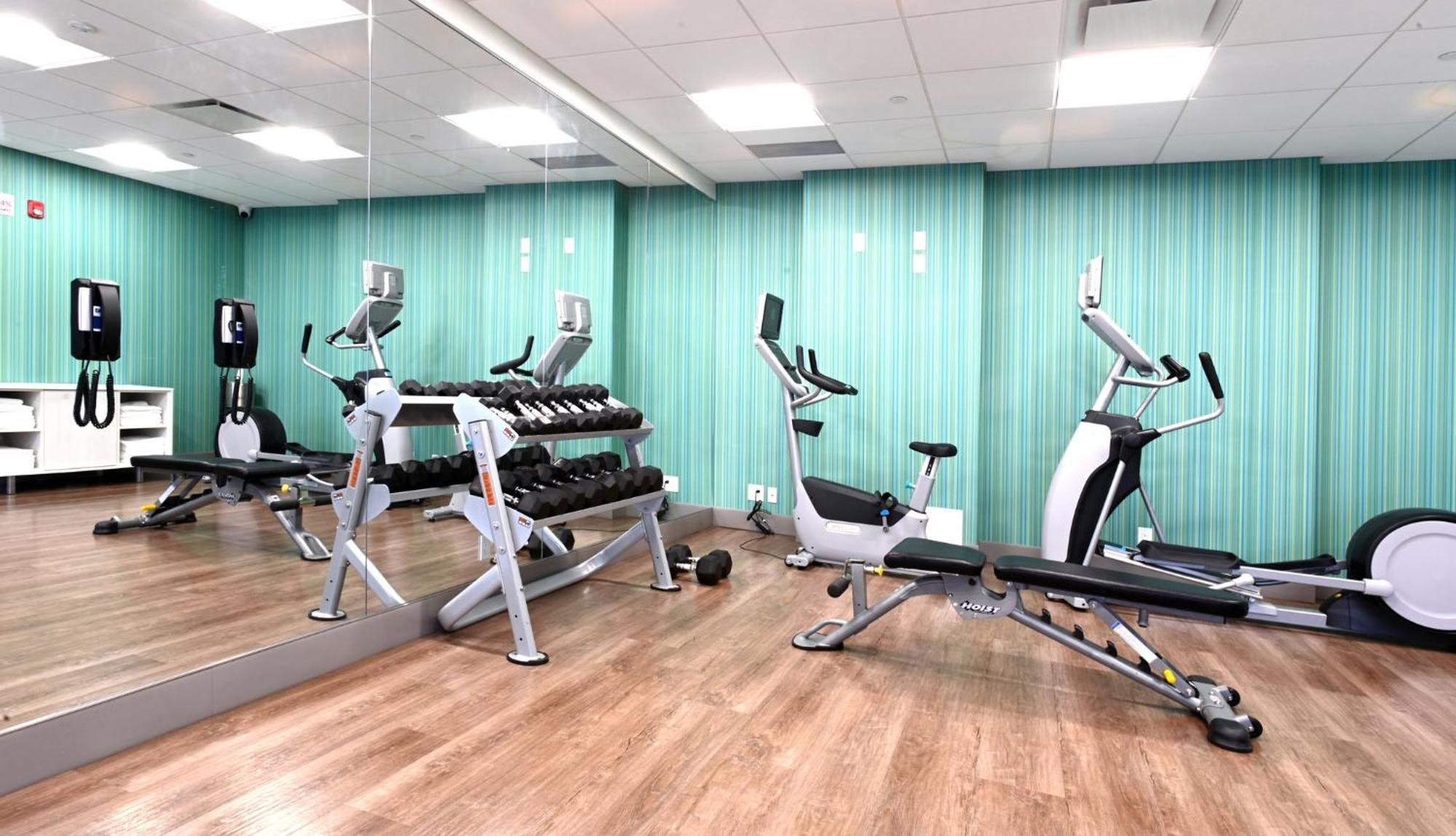 Holiday Inn Express & Suites - Aurora By Ihg Dış mekan fotoğraf