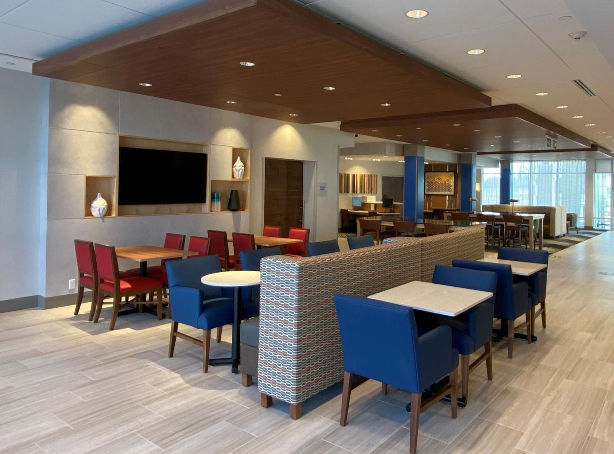 Holiday Inn Express & Suites - Aurora By Ihg Dış mekan fotoğraf