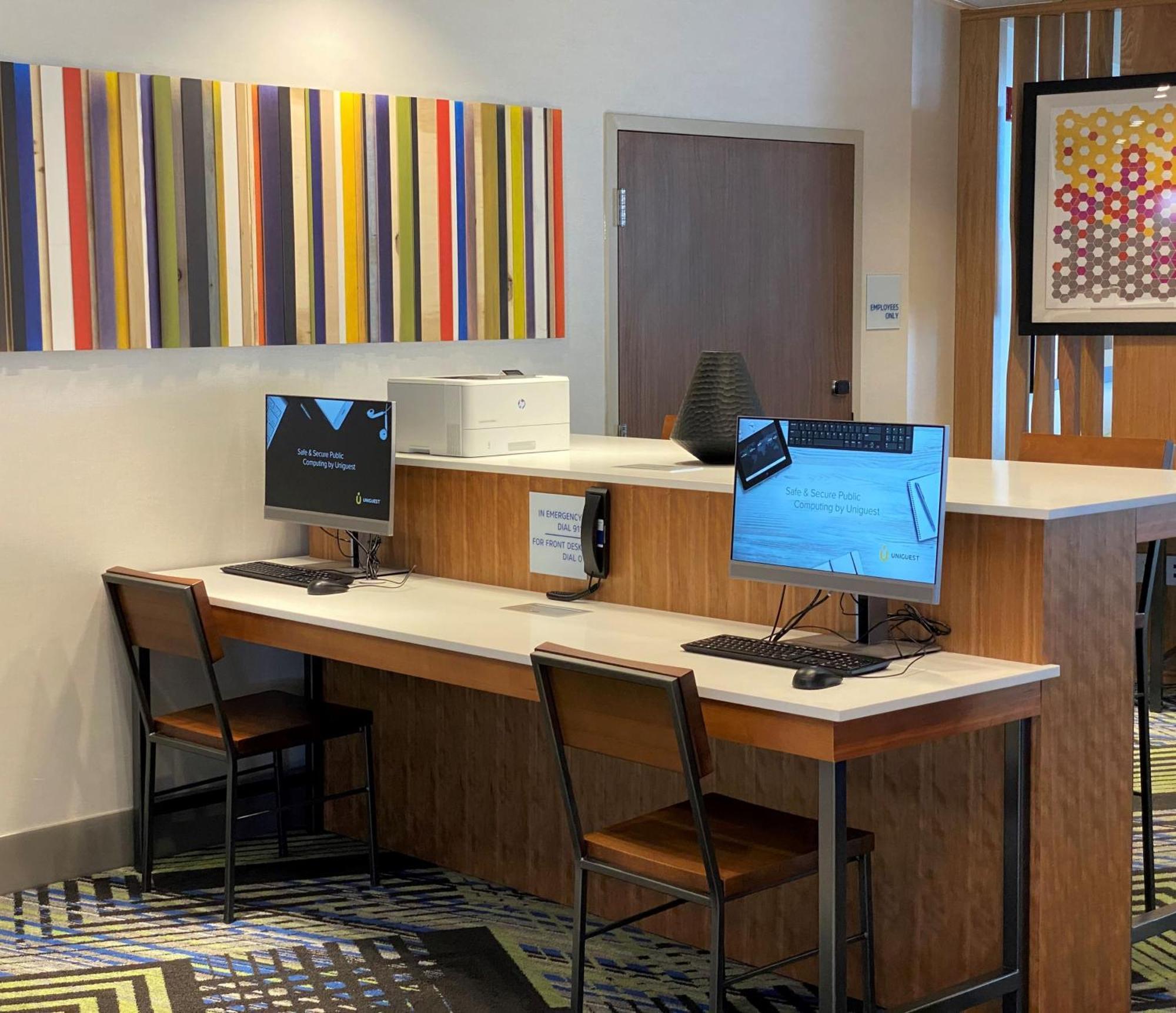 Holiday Inn Express & Suites - Aurora By Ihg Dış mekan fotoğraf